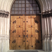 Kirchentür, Kirchentor